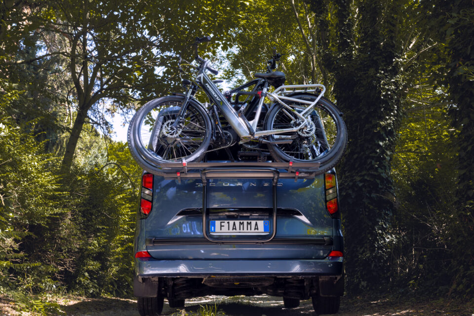 Ford Custom V710 — Simple, solid bike carry for the new Transit Custom