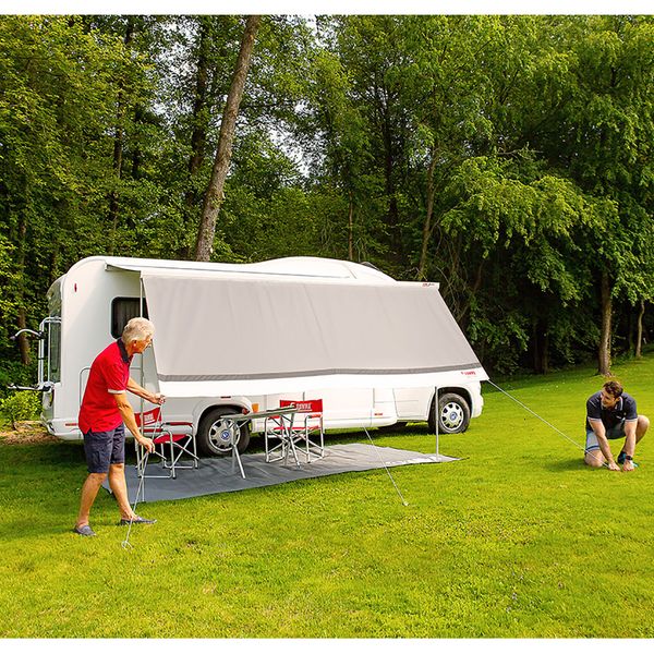 Blocker 350 - Fiamma panels and enclosures for caravans and motorhomes, designed to create shaded, sheltered outdoor living spaces - My Fiamma
