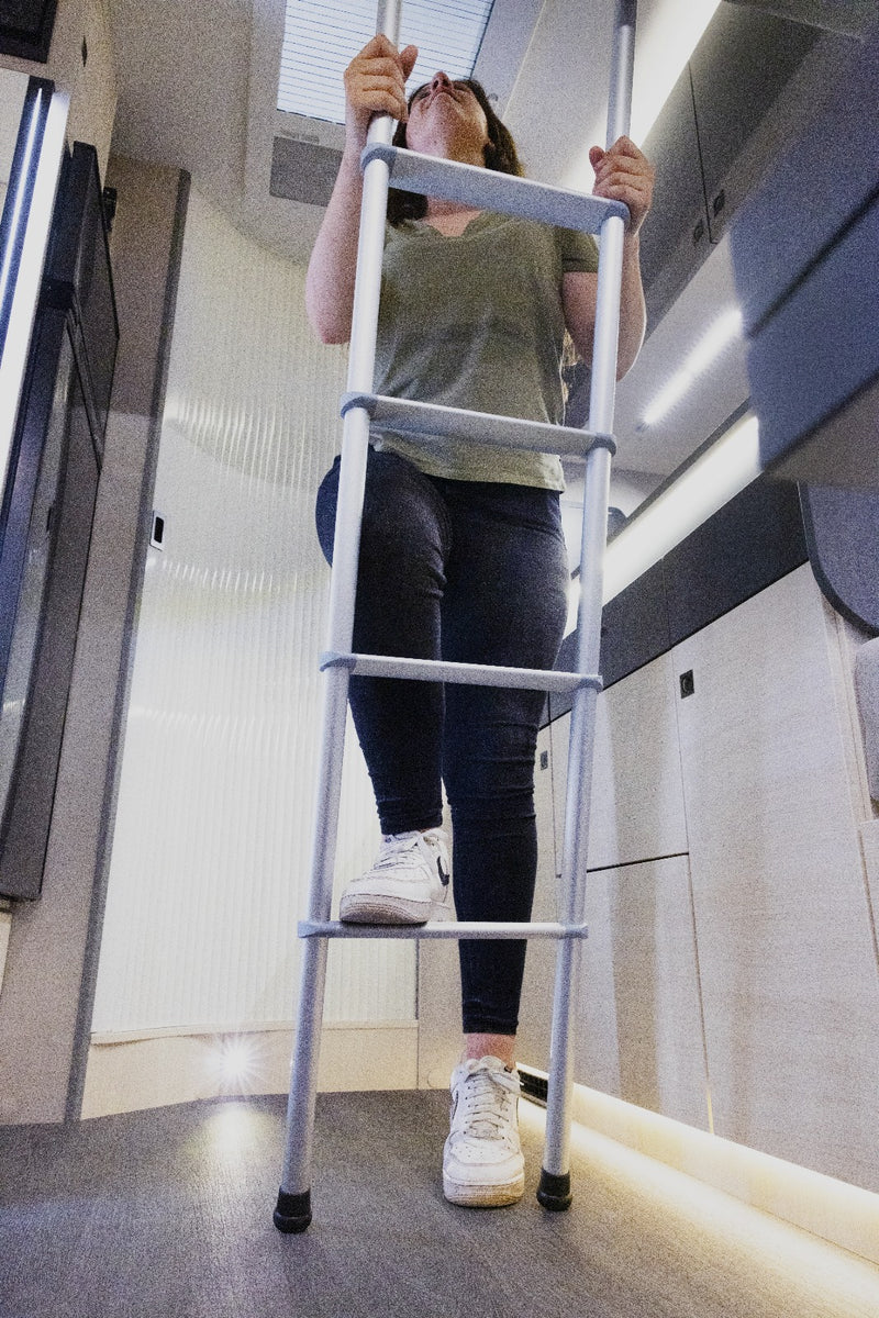 Deluxe 4B (4-step interior ladder, 150cm, aluminium, 150kg max) - Fiamma ladders for caravans and motorhomes providing safe, stable roof access for maintenance and storage - My Fiamma